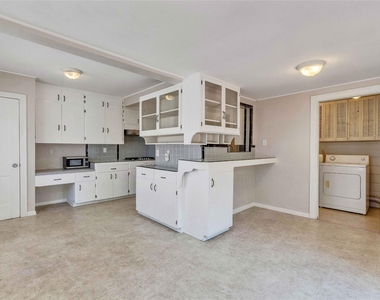 3810 Brookview Rd - Photo Thumbnail 10