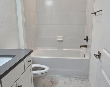 12272 Parkland View Lane - Photo Thumbnail 21