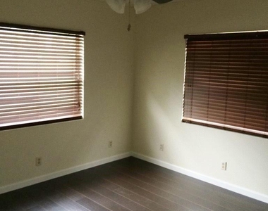 5640 Silver Sands Circle - Photo Thumbnail 8