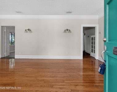 2736 Lydia Street - Photo Thumbnail 4