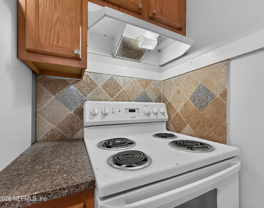 2736 Lydia Street - Photo Thumbnail 19