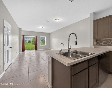 940 Capitol Parkway - Photo Thumbnail 6