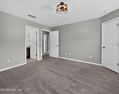 940 Capitol Parkway - Photo Thumbnail 24