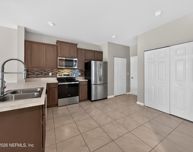 940 Capitol Parkway - Photo Thumbnail 9
