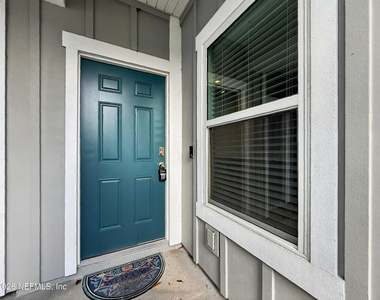940 Capitol Parkway - Photo Thumbnail 4