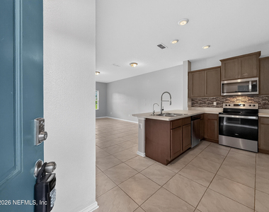 940 Capitol Parkway - Photo Thumbnail 5