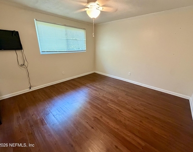 5143 Camellia Circle S - Photo Thumbnail 12