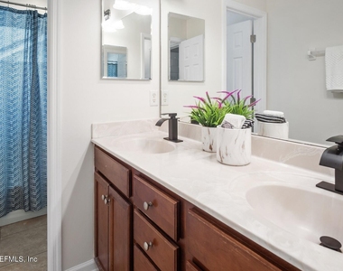 535 Roserush Lane - Photo Thumbnail 34