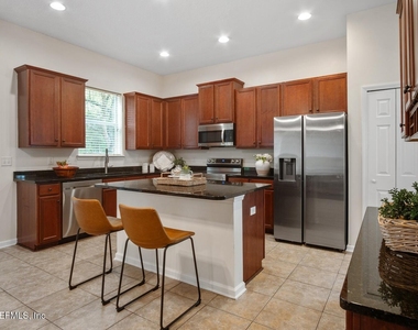 535 Roserush Lane - Photo Thumbnail 14