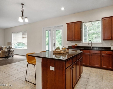535 Roserush Lane - Photo Thumbnail 13