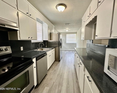 5255 Camille Avenue - Photo Thumbnail 3
