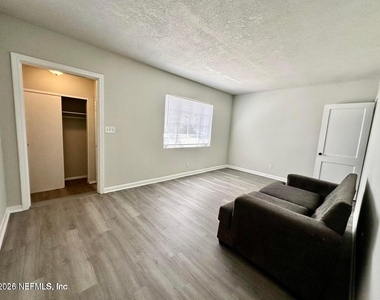 5255 Camille Avenue - Photo Thumbnail 2