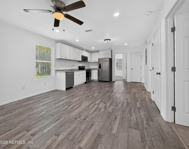 2220 Flesher Avenue - Photo Thumbnail 4