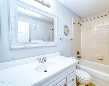 940 Village Trail - Photo Thumbnail 25