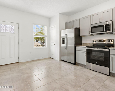 7217 Sabal Terrace - Photo Thumbnail 5