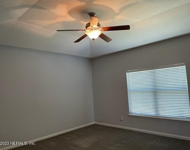 725 Liberty Circle - Photo Thumbnail 19