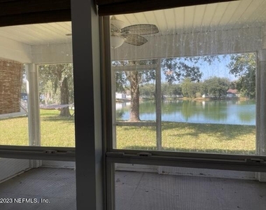 725 Liberty Circle - Photo Thumbnail 28
