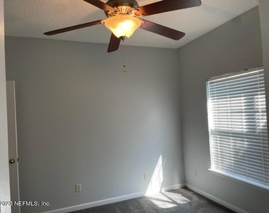 725 Liberty Circle - Photo Thumbnail 22