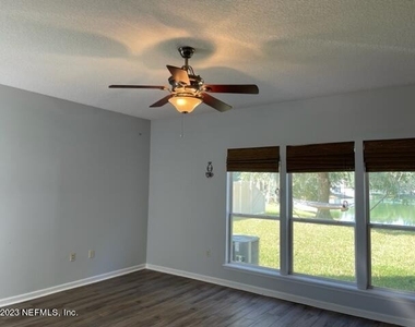 725 Liberty Circle - Photo Thumbnail 10