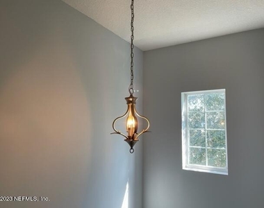 725 Liberty Circle - Photo Thumbnail 23