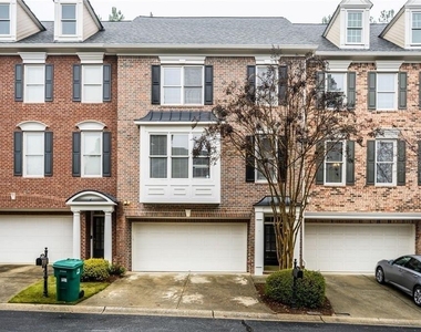 600 Vinings Estates Drive Se - Photo Thumbnail 1