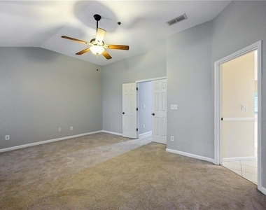 600 Vinings Estates Drive Se - Photo Thumbnail 6