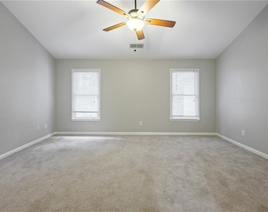 600 Vinings Estates Drive Se - Photo Thumbnail 7