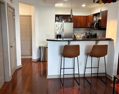 390 17th Street Nw - Photo Thumbnail 3