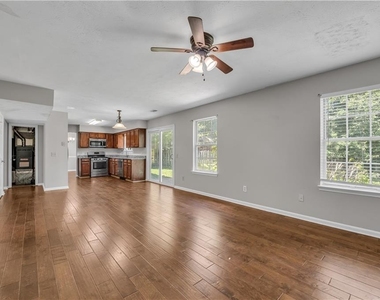 4890 Evergreen Valley Way - Photo Thumbnail 18