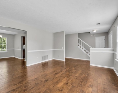 4890 Evergreen Valley Way - Photo Thumbnail 8