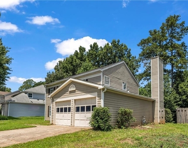 4890 Evergreen Valley Way - Photo Thumbnail 2