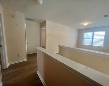 2233 Worrall Hill Dr - Photo Thumbnail 18