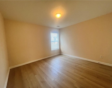 2233 Worrall Hill Dr - Photo Thumbnail 28
