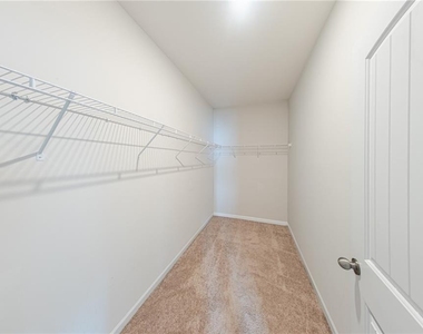 1302 Endicott Court - Photo Thumbnail 10