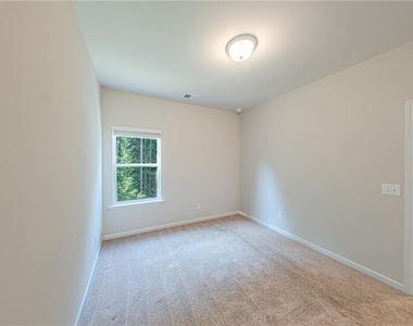 1302 Endicott Court - Photo Thumbnail 13