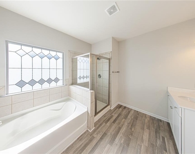 1302 Endicott Court - Photo Thumbnail 8