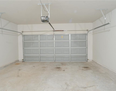 1302 Endicott Court - Photo Thumbnail 17