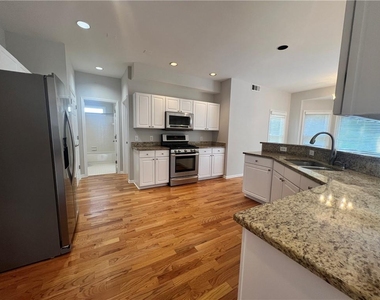 365 Tumbling Creek Dr - Photo Thumbnail 14