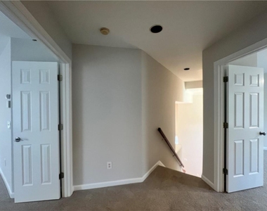 365 Tumbling Creek Dr - Photo Thumbnail 28
