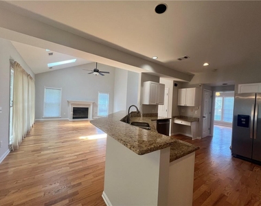 365 Tumbling Creek Dr - Photo Thumbnail 8