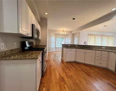 365 Tumbling Creek Dr - Photo Thumbnail 11