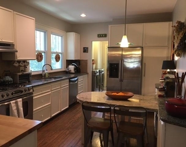 459 Sterling Street Ne - Photo Thumbnail 4