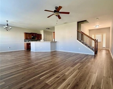 119 Highland Pointe Circle E - Photo Thumbnail 4