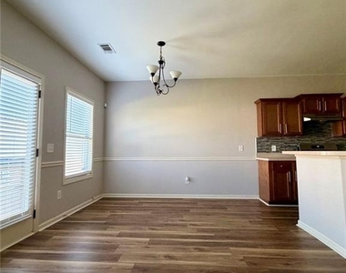 119 Highland Pointe Circle E - Photo Thumbnail 6