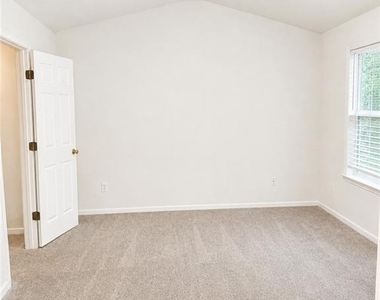 9155 Nesbit Ferry Road - Photo Thumbnail 7