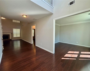 3252 Sandy Branch Lane - Photo Thumbnail 4
