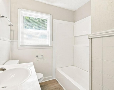 2123 Blayton Lane Se - Photo Thumbnail 13