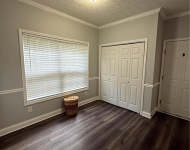 158 River Park Circle - Photo Thumbnail 8
