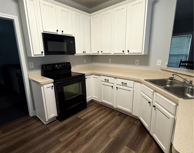 158 River Park Circle - Photo Thumbnail 7