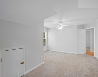 3993 Ironhill Lane - Photo Thumbnail 32